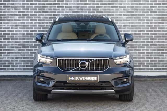 Volvo XC40 (2021) thumbnail 4