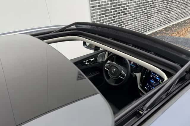Volvo XC60 (2021) thumbnail 13