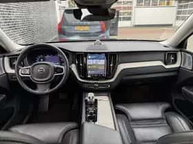 Volvo XC60 thumbnail 3