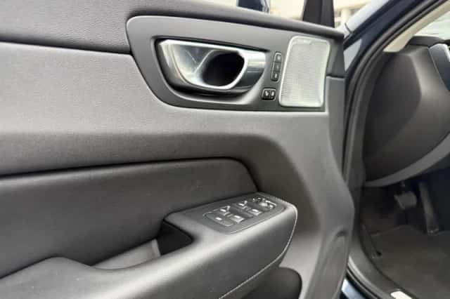 Volvo XC60 (2021) thumbnail 29