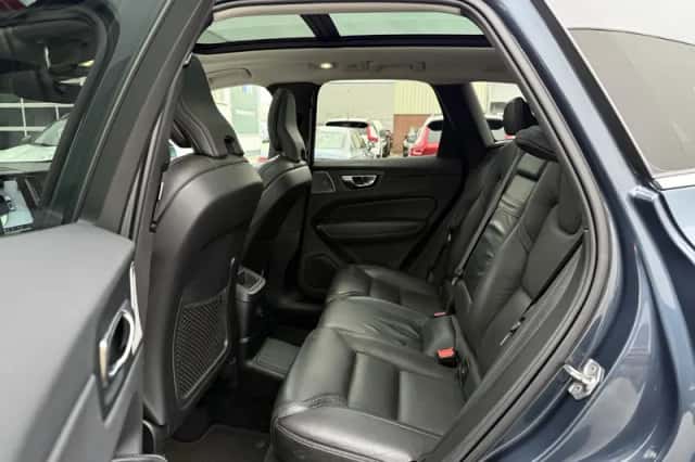 Volvo XC60 (2021) thumbnail 32