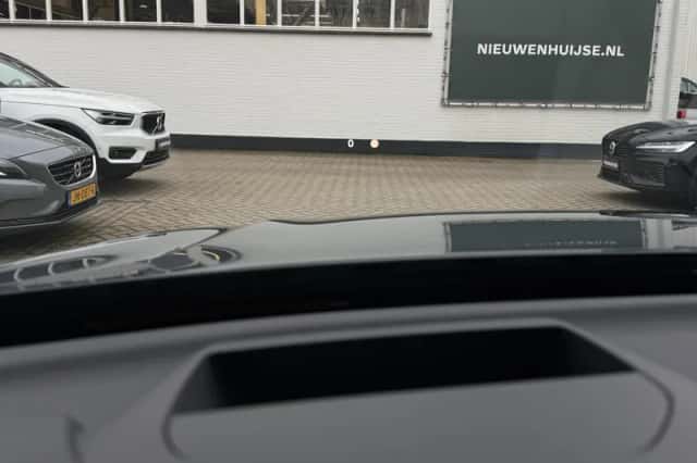 Volvo XC60 (2021) thumbnail 34