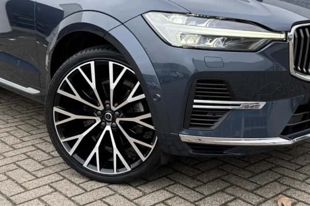 Volvo XC60 (2021) thumbnail 6