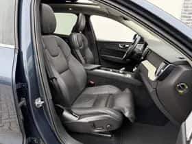 Volvo XC60 thumbnail 10