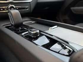 Volvo XC60 thumbnail 23