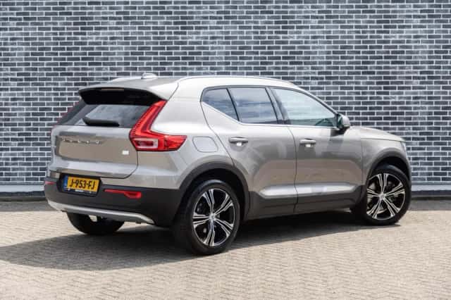 Volvo XC40 (2020) thumbnail 3