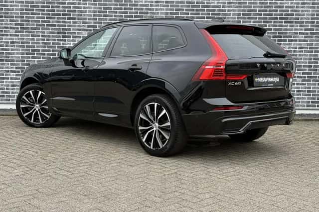 Volvo XC60 (2023) thumbnail 14