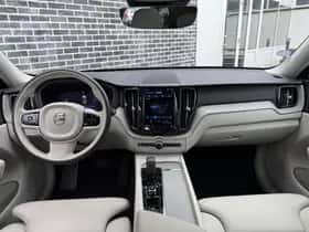 Volvo XC60 thumbnail 3