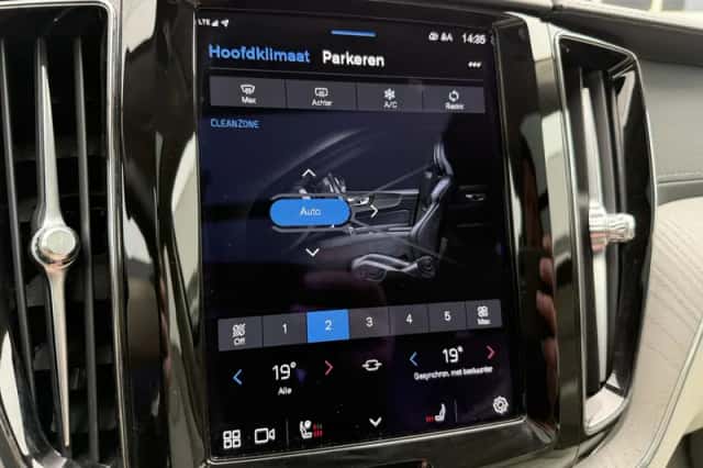 Volvo XC60 (2023) thumbnail 21