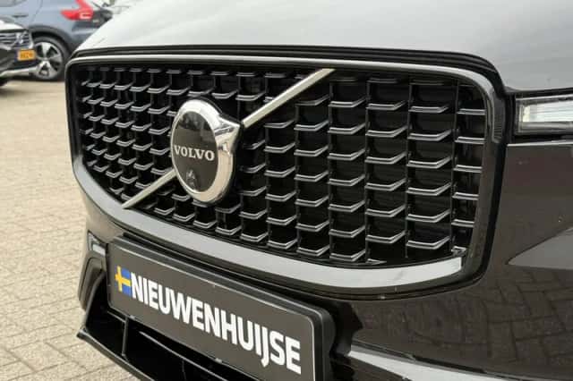 Volvo XC60 (2023) thumbnail 24