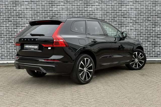 Volvo XC60 (2023) thumbnail 4