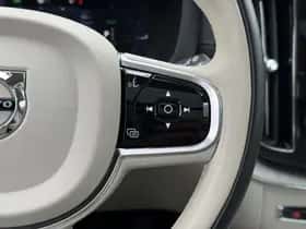 Volvo XC60 thumbnail 32