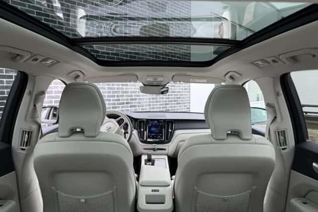 Volvo XC60 (2023) thumbnail 39