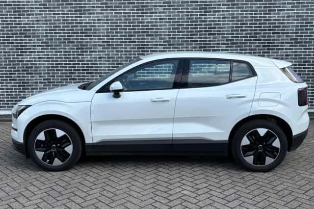 Volvo EX30 (2024) thumbnail 6