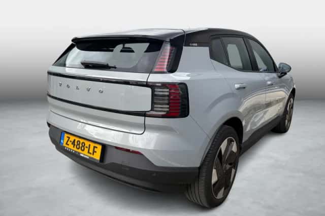 Volvo EX30 (2024) thumbnail 3