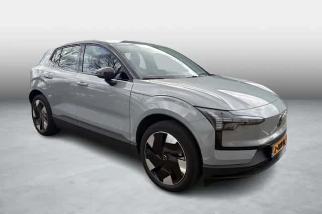 Volvo EX30 (2024) thumbnail 4