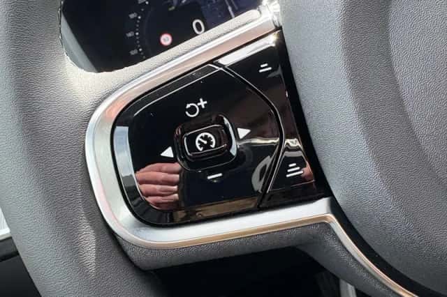Volvo XC60 (2025) thumbnail 33