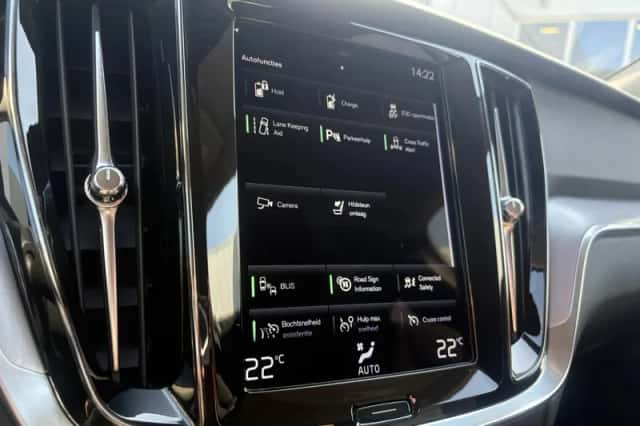 Volvo V60 (2021) thumbnail 15