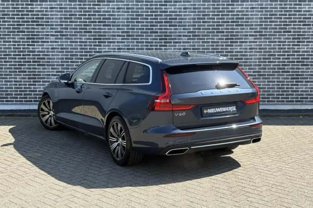 Volvo V60 (2021) thumbnail 6