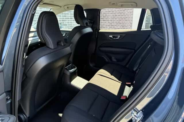 Volvo V60 (2021) thumbnail 8