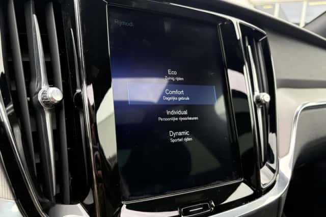 Volvo V60 (2020) thumbnail 24