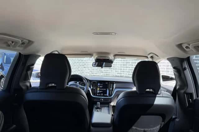 Volvo V60 (2022) thumbnail 12