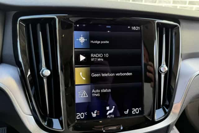 Volvo V60 (2022) thumbnail 15