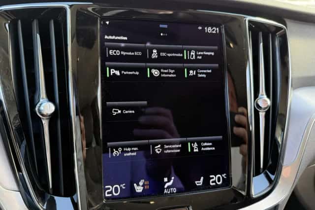 Volvo V60 (2022) thumbnail 17