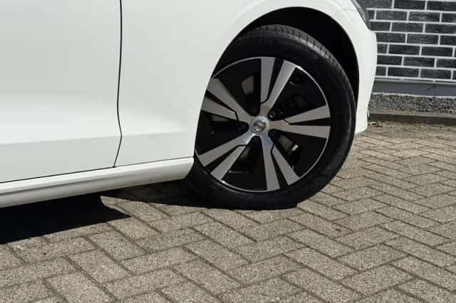 Volvo V60 (2022) thumbnail 21