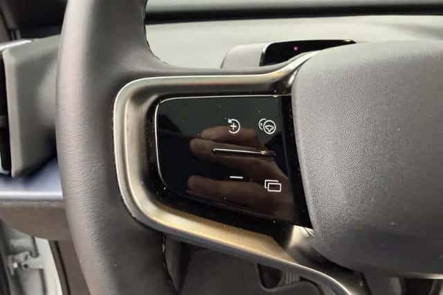 Volvo EX30 (2024) thumbnail 22