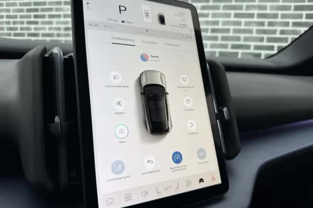 Volvo EX30 (2024) thumbnail 26