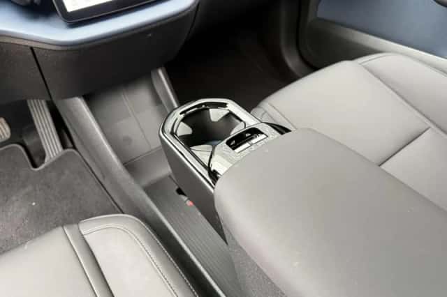 Volvo EX30 (2024) thumbnail 28