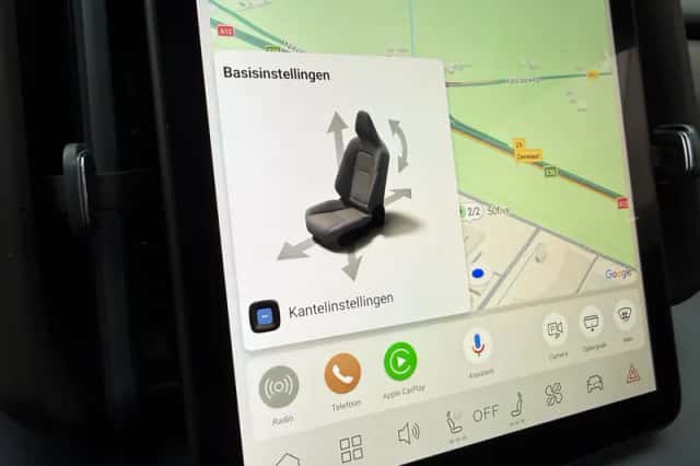Volvo EX30 (2024) thumbnail 7