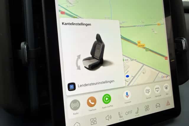 Volvo EX30 (2024) thumbnail 9