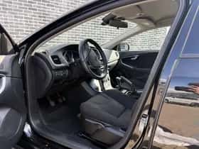 Volvo V40 thumbnail 2