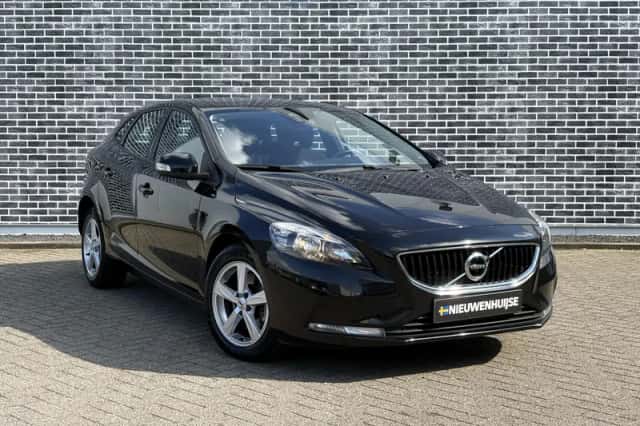 Volvo V40 (2016) thumbnail 4