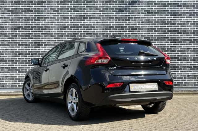 Volvo V40 (2016) thumbnail 6
