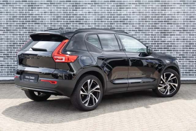 Volvo XC40 (2022) thumbnail 3