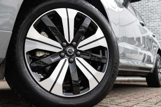 Volvo XC60 (2025) thumbnail 23
