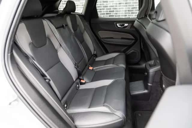 Volvo XC60 (2025) thumbnail 39