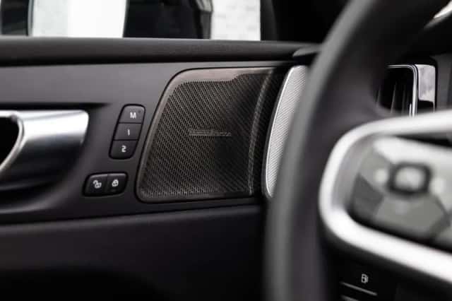 Volvo XC60 (2025) thumbnail 8