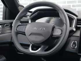 Lynk & Co 01 thumbnail 11