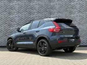 Volvo EX40 thumbnail 3