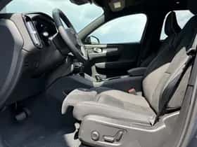 Volvo EX40 thumbnail 5