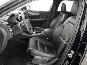 Volvo XC40 thumbnail 4