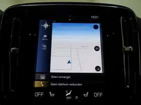 Volvo XC40 thumbnail 6