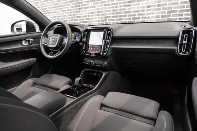 Volvo C40 (2023) thumbnail 3