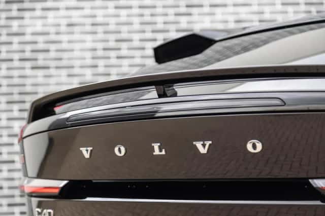 Volvo C40 (2023) thumbnail 33