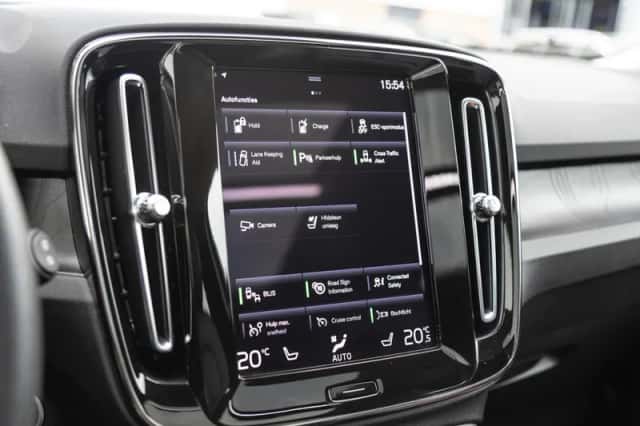 Volvo XC40 (2022) thumbnail 14