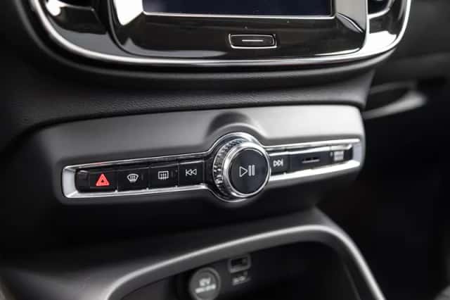Volvo XC40 (2022) thumbnail 17